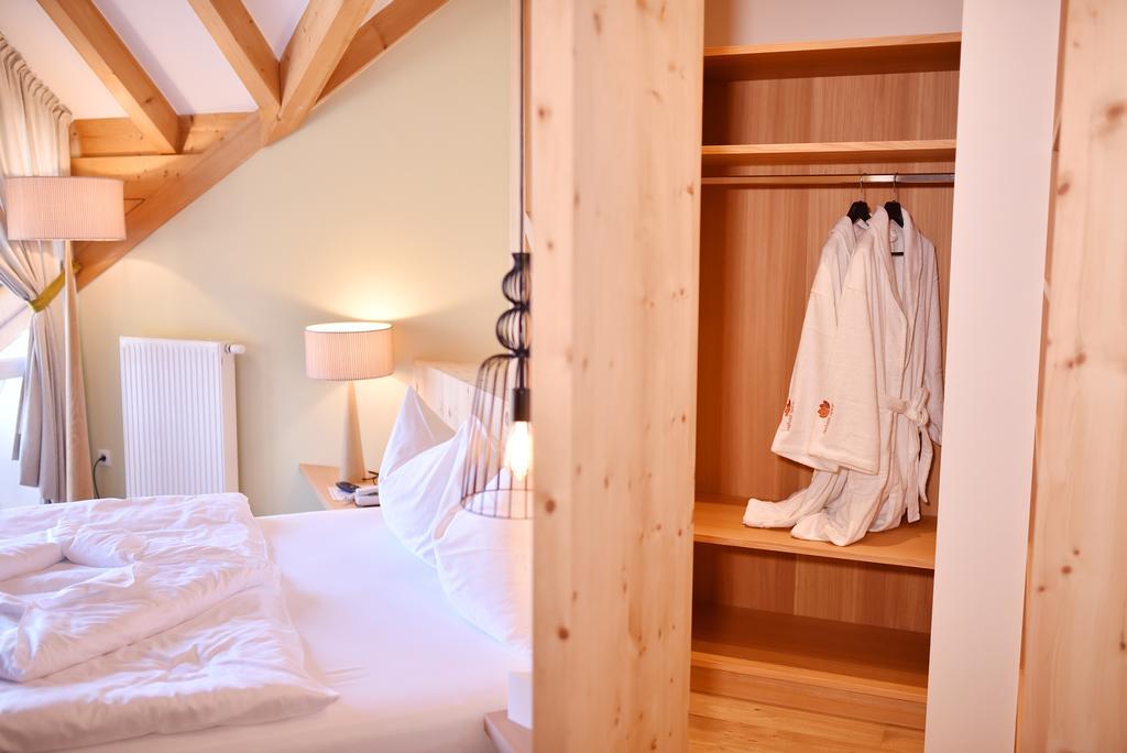 Seehotel Sparer Appiano Sulla Strada Del Vino Ngoại thất bức ảnh