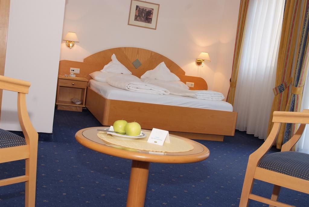 Seehotel Sparer Appiano Sulla Strada Del Vino Ngoại thất bức ảnh